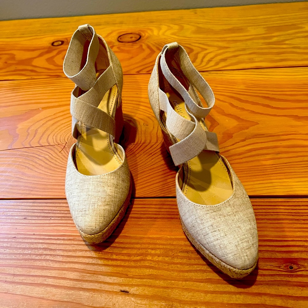 Violet & Red, Lynda Close Toe Espadrille wedge